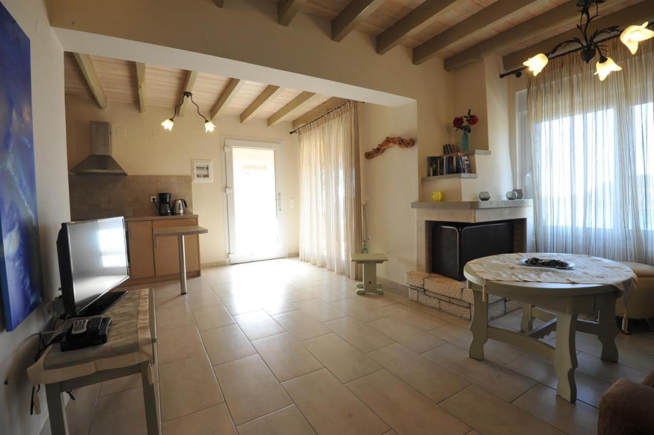 אגיוס גיורגיוס פגון Villa Theodora View Apartments Zeys מראה חיצוני תמונה